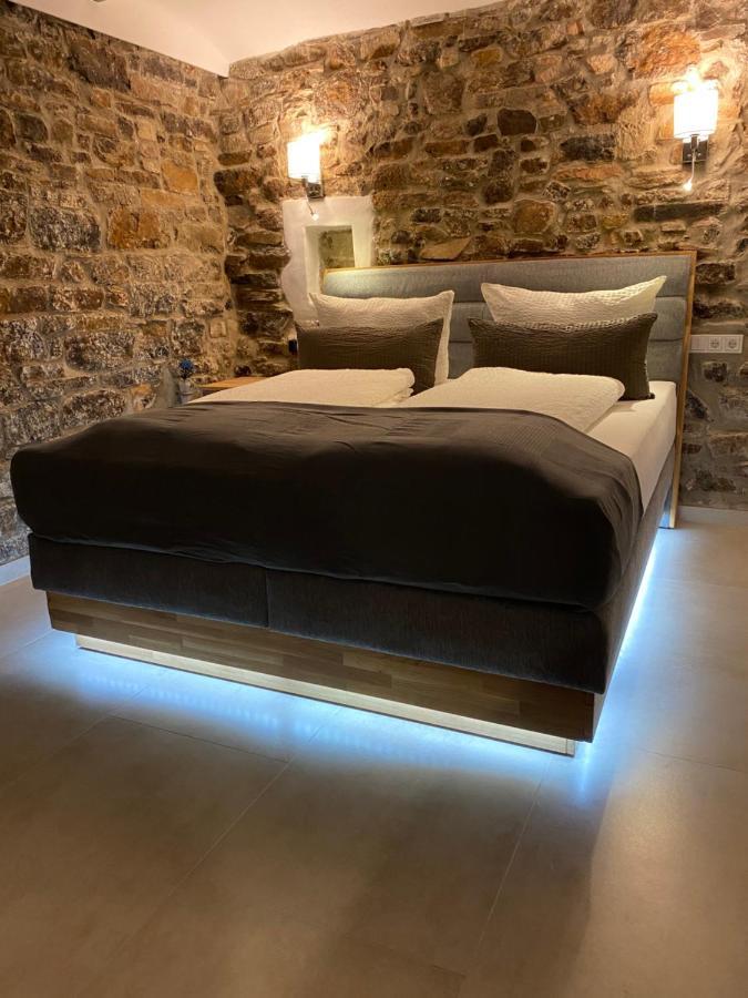Apartments Im Chateau D'Esprit Hoehr-Grenzhausen Ngoại thất bức ảnh